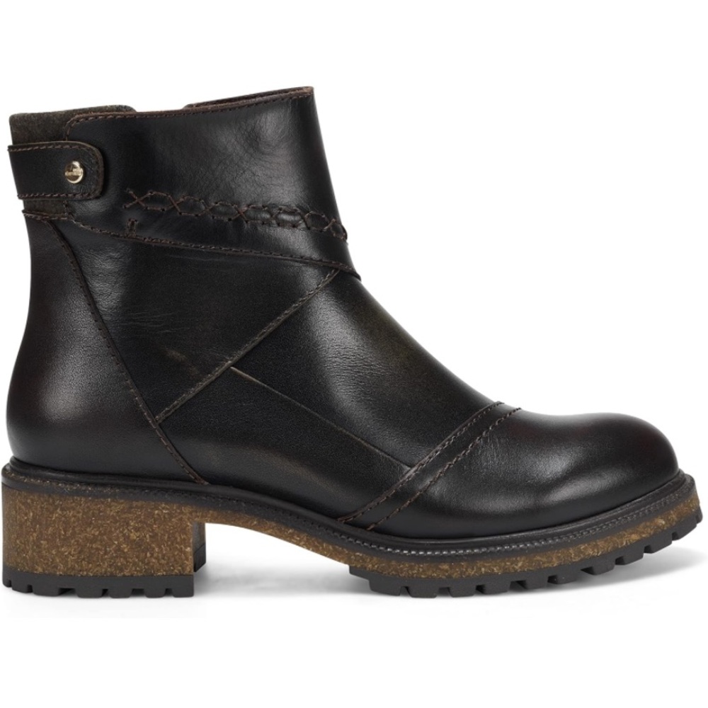 Earth Elements Taylen Chealsea NWOB black ankle boots size 10